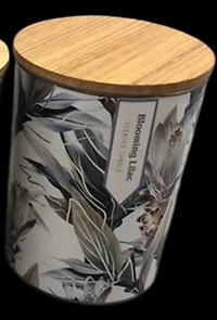 8.4oz Blooming Lilac Scented Candle,1 cotton wick