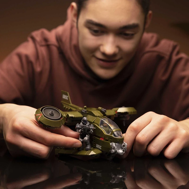 MEGA Halo UNSC Hornet Recon Aircraft Building Toy with 2 Micro Action Figures (291 pcs), Ages 8+