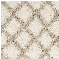 Safavieh Layla Geometric Plush Shag Area Rug