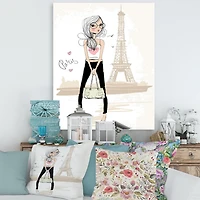 Designart Jolie fille près de la Tour Eiffel à Paris Art mural sur toile