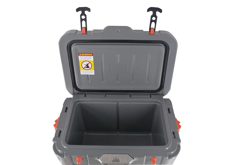 FRIGIDAIRE 25-Quart EXTREME Rotomolded Hard Cooler