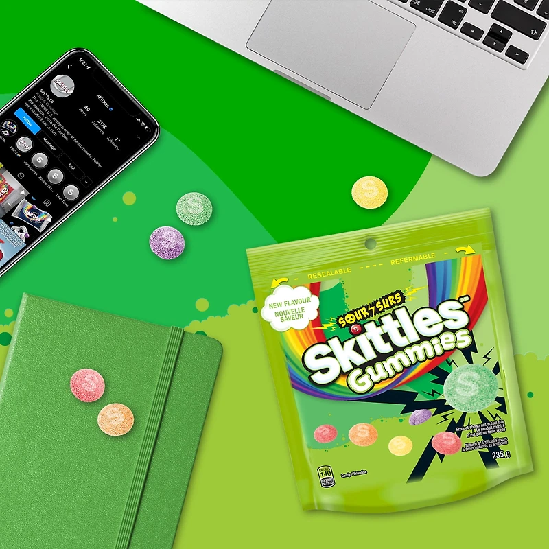 SKITTLES Gummies Surs, bonbons à mâcher, 235g SKITTLES Gummies Surs, bonbons à mâcher, 235g