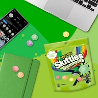 SKITTLES Gummies Surs, bonbons à mâcher, 235g SKITTLES Gummies Surs, bonbons à mâcher, 235g