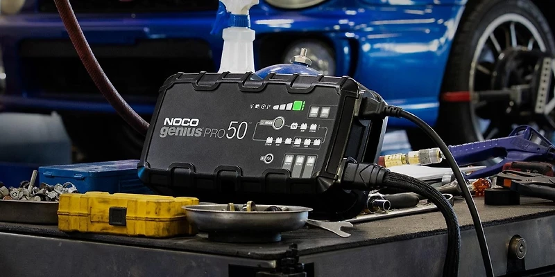 NOCO GENIUSPRO50, chargeur de batterie de voiture intelligent 50 A, chargeur automobile portable 6 V, 12 V et 24 V, mainteneur de batterie, chargeur d'entretien et désulfateur pour batteries AGM, lith