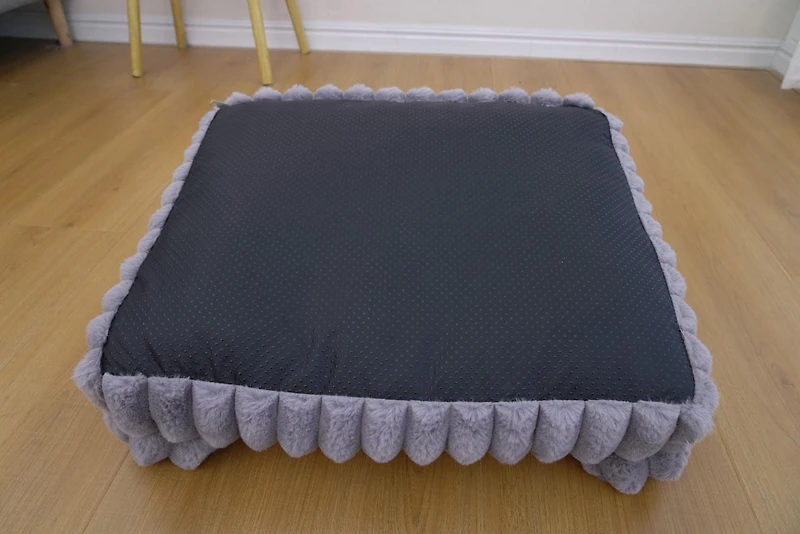 Home4Cat Plush Sofa Dog Bed - Cat Bed, Small to Medium, Black