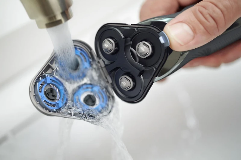 Philips Shaver Series 6000 with Precision Trimmer, S6610