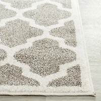 Safavieh Amherst Roderick Geometric Area Rug