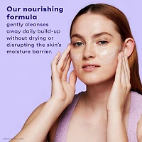 Clean & Clear Night Relaxing Facial Cleanser, Oil-Free Foaming Night Face Wash with Hyaluronic Acid & Sea Kelp Extract Gently Removes Oil & Pore Clogging Impurities, 240 mL