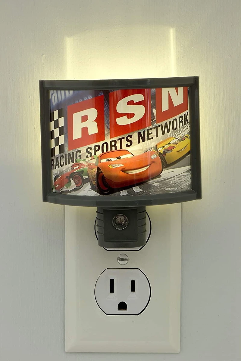 Veilleuse à DEL avec détection du niveau de lumière Les Bagnoles Disney/Pixar, 21754