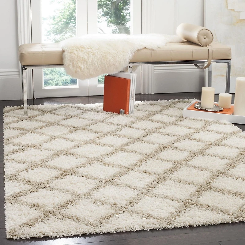 Safavieh Dallas Jerrie Geometric Shag Area Rug