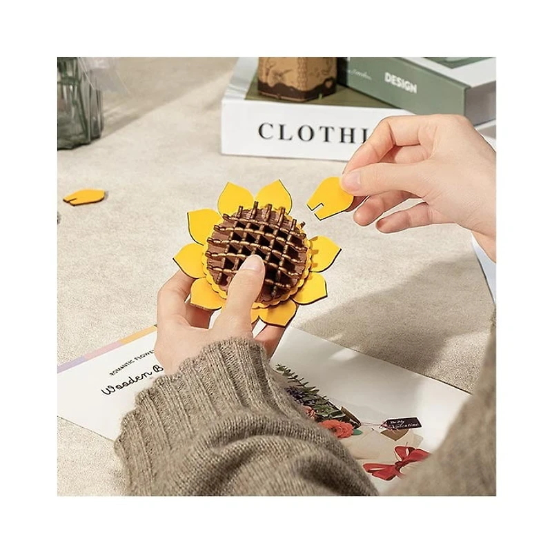 Rolife DIY Wooden Flower Bouquet 3D Wooden Puzzle TW01H