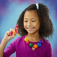 My Little Pony: A New Generation, Lanterne magique Sunny Starscout, jouet lumineux avec 25 pièces, surprises à découvrir pour enfants