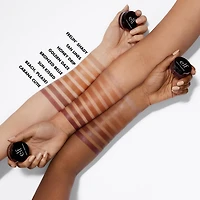 Poudre Bronzante, Unique putty-to-powder formula with a semi-matte finish. Avec vitamine E, 10 g