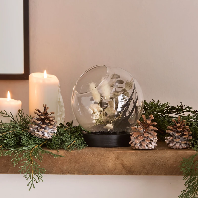 Bouclair Branches décorative dans un dôme en verre Coussin fausse fourrure à motif