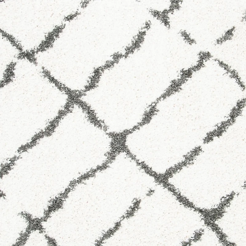 Safavieh Moroccan Fringe Dorian Geometric Shag Area Rug