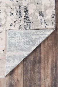 ECARPET Claudia 2'2" x 7'7" Traditional Runner Rug for Living Room, Bedroom, Dining Room, Entrance, Hallway and More.