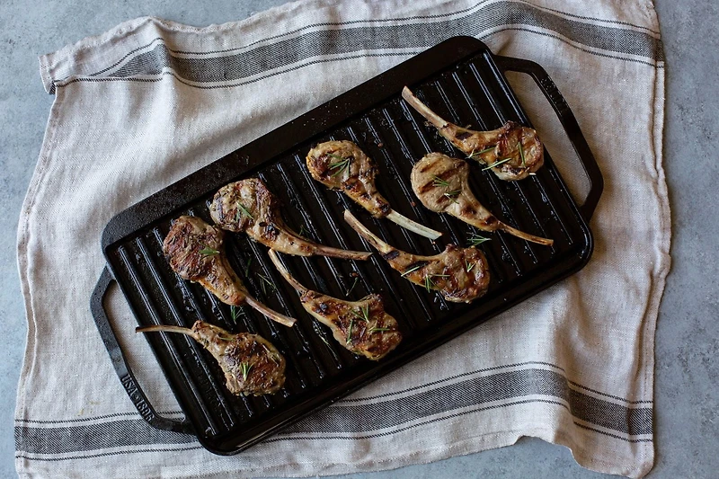 Lodge Chef Collection 19.5 x 10 Inch Cast Iron Reversible Grill/Griddle