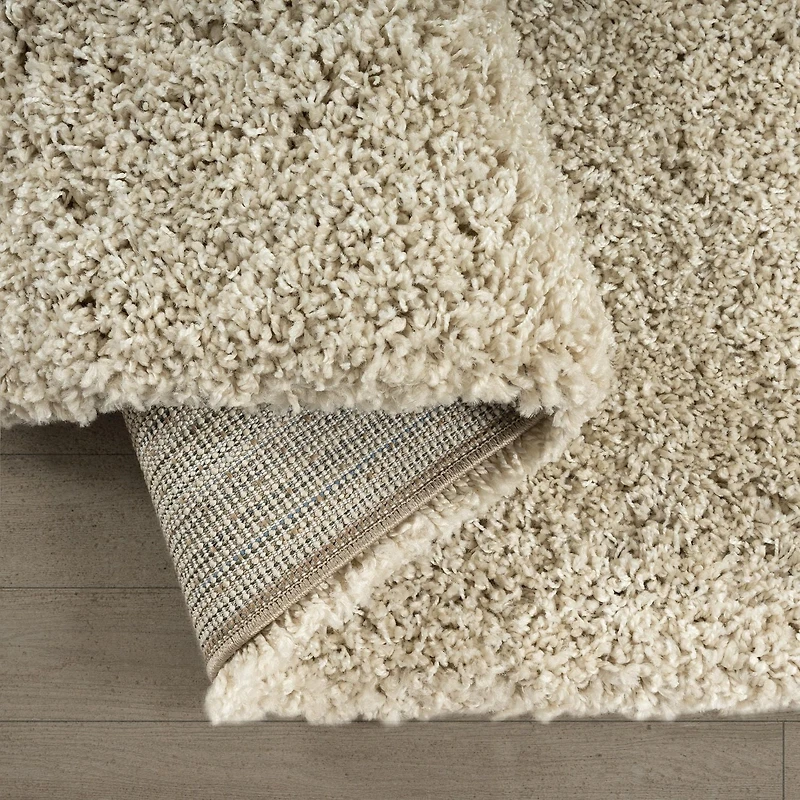 hometrends Deluxe Cream Shag Rug