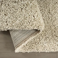 hometrends Deluxe Cream Shag Rug