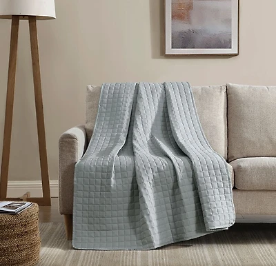 Social Standard by Sanctuary Solid Quilted Throw, Luxuriously Soft, Wrinkle Resistant, Easy Care