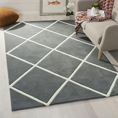 Safavieh Chatham Isaac Geometric Diamonds Area Rug