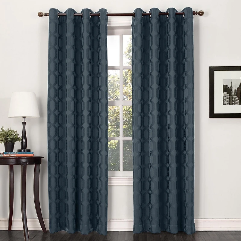 Quantum Geometric Energy Efficient Curtain Panel
