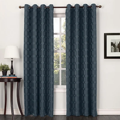 Quantum Geometric Energy Efficient Curtain Panel