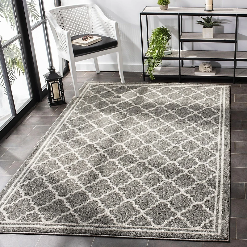 SAFAVIEH Amherst Trina Geometric Area Rug