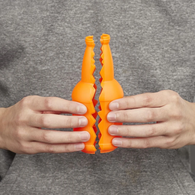 Fang QS-4 Dual Targeting Set -- 18-Piece Nerf Alpha Strike Set Includes 2 Toy Blasters, 4 Half-Targets, and 12 Official Nerf Elite Darts