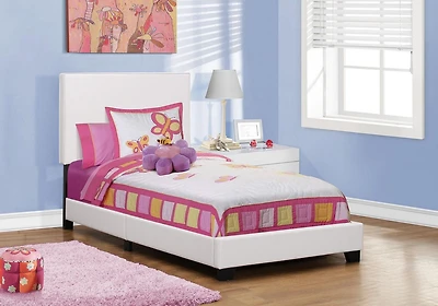 Monarch Specialties Lit, Taille Jumelle, Plate-forme, Chambre À Coucher, Cadre, Rembourré, Pu D'aspect Cuir, Pattes En Bois, Blanc, Transitionnel