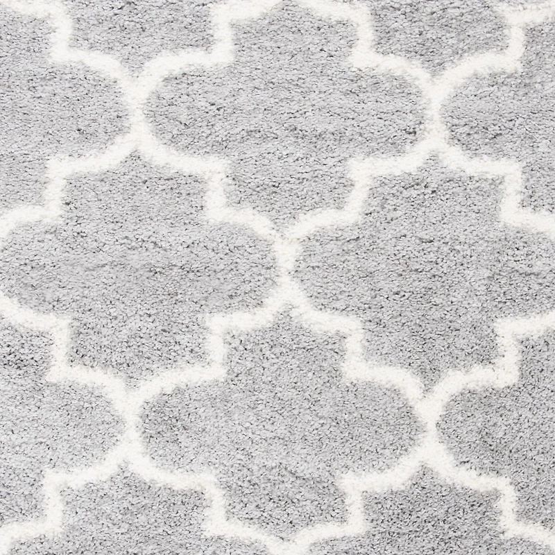 Safavieh Fontana Hilda Geometric Plush Shag Area Rug