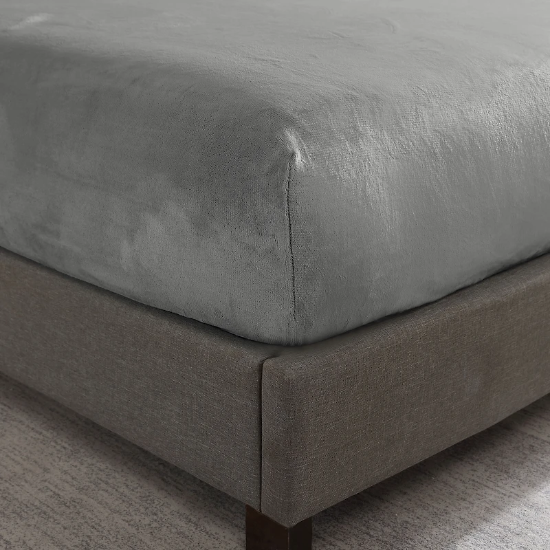 Swift Home Luxury 1 Piece Flannel Plush Fur Fitted Sheet, Ultra-Soft, Deep Pocket Fit, All Season Warmth, Queen Size, Gray