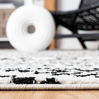 SAFAVIEH Tulum Lakisha Distressed Southwestern Area Rug