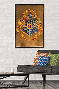 The Wizarding World: Harry Potter - Hogwarts Crest Wall Poster