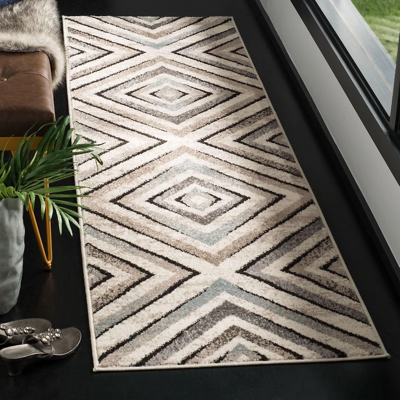 SAFAVIEH Amsterdam Rebeca Geometric Diamonds Area Rug