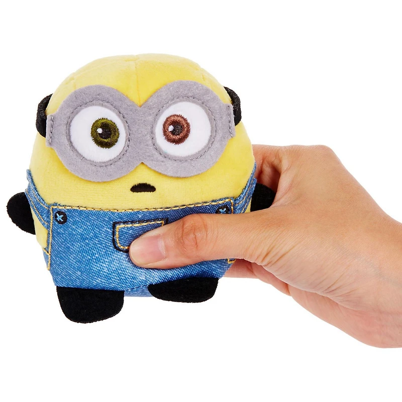 Peluches Minions Serre et Chante Otto