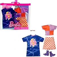 ​Coffret Tenues Barbie avec 2 tenues pour la poupée Barbie, comprend chemisier à carreaux avec jupe à carreaux, robe maillot bleue «GRL PWR» et 2 accessoires, cadeau pour les enfants de 3 à 8 ans