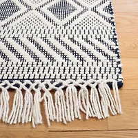 SAFAVIEH Natura Skyler Stripe Diamond Tassel Area Rug