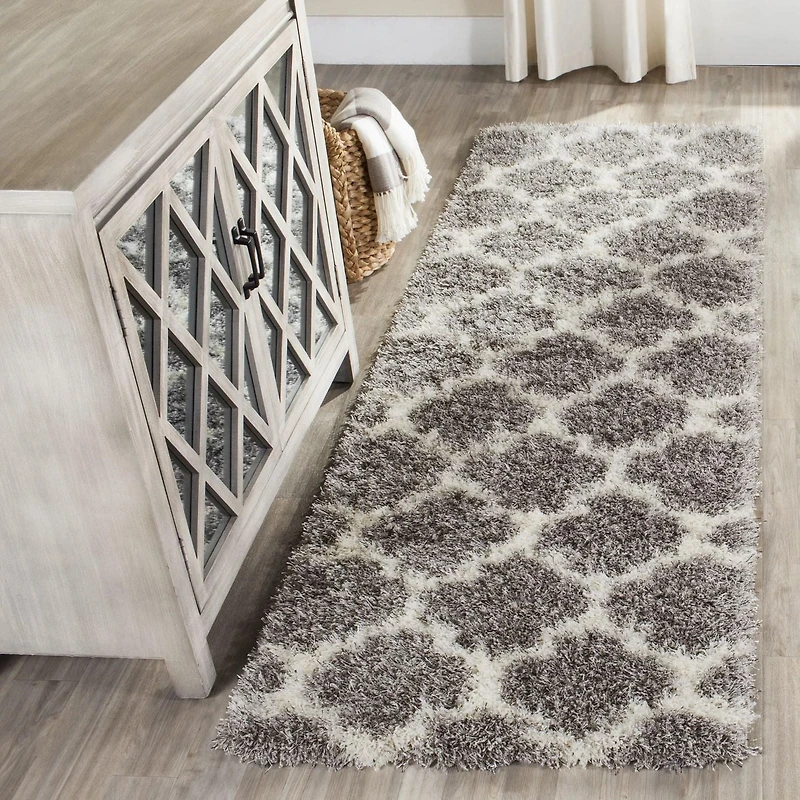 Safavieh Montreal Lennart Geometric Shag Area Rug