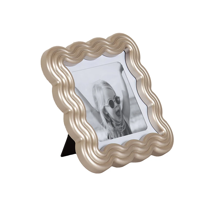 Wiggle 5x5 matted to 4x4 Square Silver Tabletop Picture Frame, WIGGLE SQ 5X5/4X4 SV