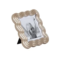 Wiggle 5x5 matted to 4x4 Square Silver Tabletop Picture Frame, WIGGLE SQ 5X5/4X4 SV