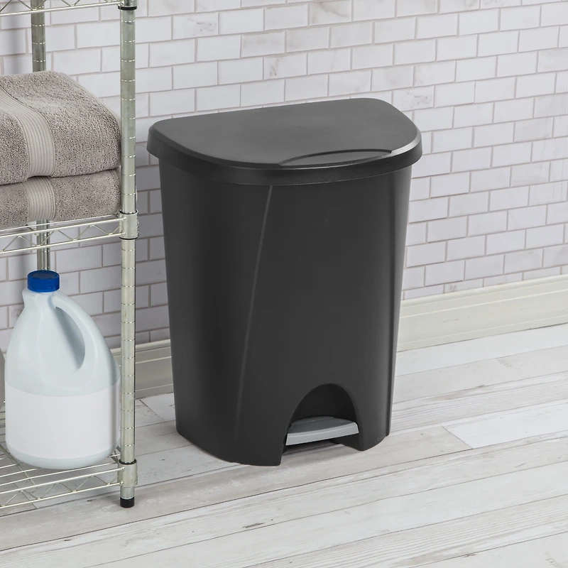 Sterilite 25 Liter Black Step Can, 25 Liter