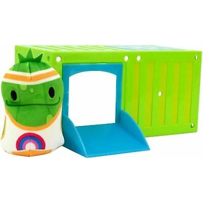 Cats Vs Pickles Condo with Exclusive Speed Bump Peluche