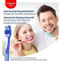 Paquet écono de 4 brosses à dents souples Colgate Extra Clean Paq. de 4