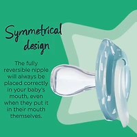 Tommee Tippee Night Time Glow in the Dark Pacifiers, Symmetrical Design, BPA-Free Silicone Nipple, Includes Sterilizer Box, 18-36m, 2 Count, 18-36m