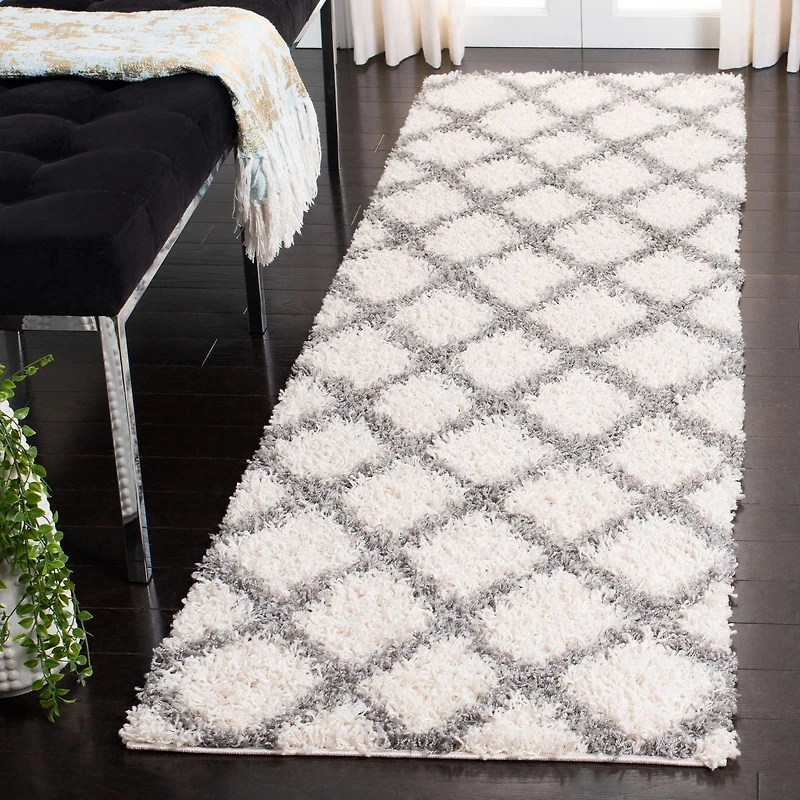 Safavieh Dallas Jerrie Geometric Shag Area Rug