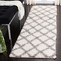 Safavieh Dallas Jerrie Geometric Shag Area Rug