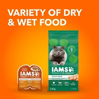 IAMS PROACTIVE HEALTH Healthy Senior Dry Cat Food with Chicken, 3.18kg Bag