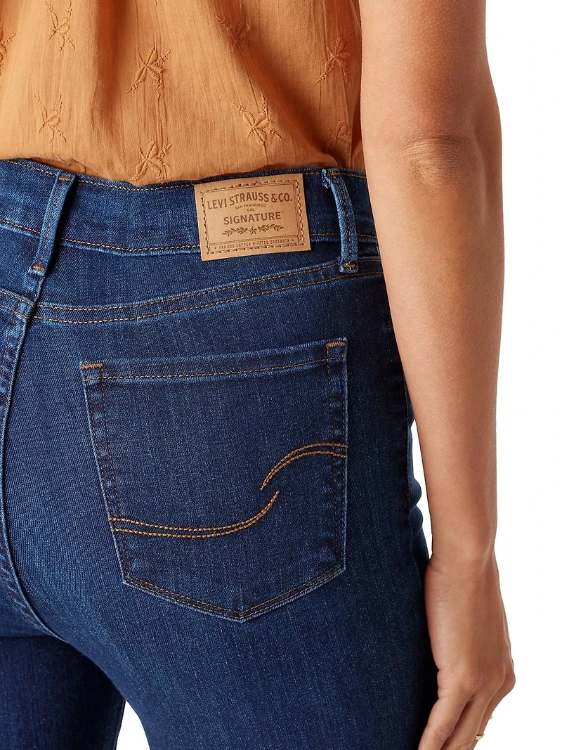Levi Strauss Signature™ Women's High Rise Straight Jeans