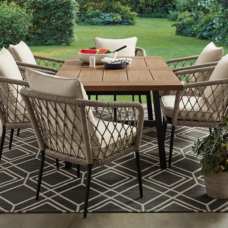 Table à dîner extérieure en acier pour patio Kennedy Pointe Better Homes & Gardens, brun